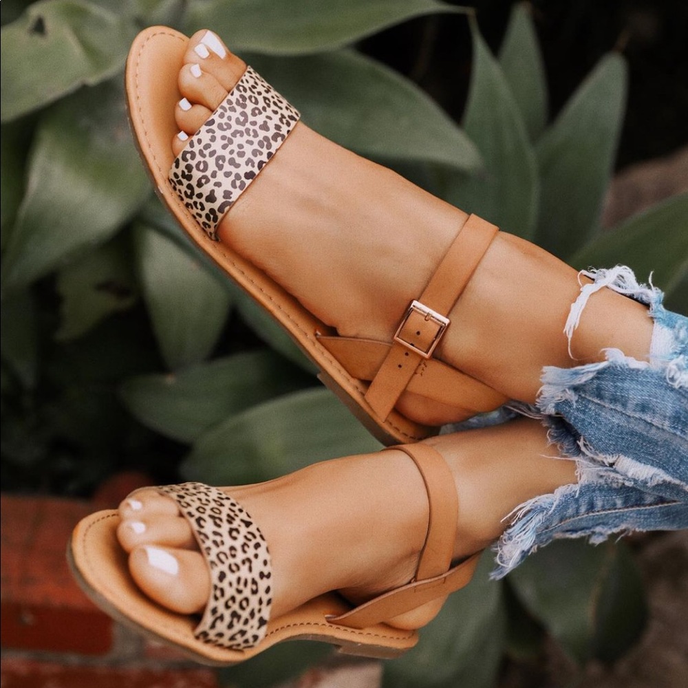 Cheetah Print Strappy Flat Sandals